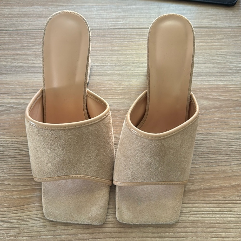 Suede sandals